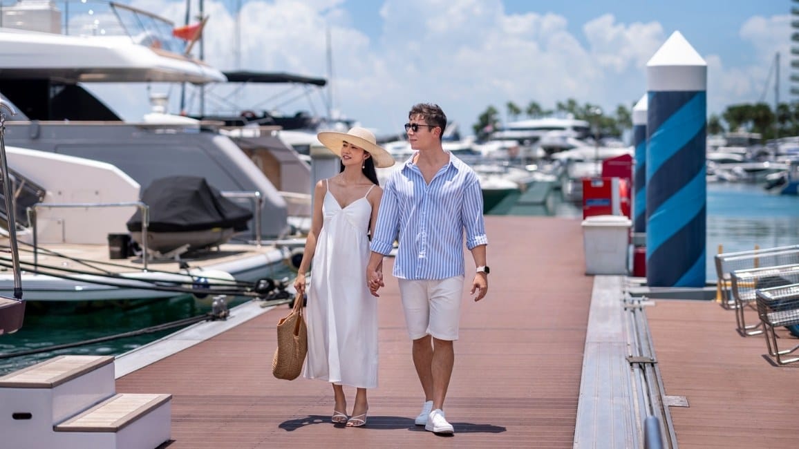 Waterfront lifestyle setting at ONE°15 Marina