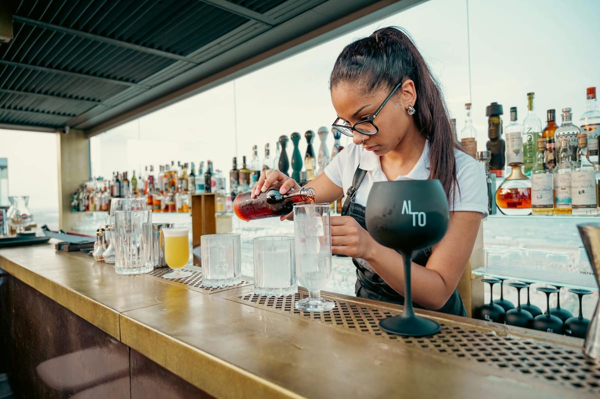 We Tried This Popular Rooftop Bakery Cafe In Maxwell By A Greek-Cypriot Chef Post feature image