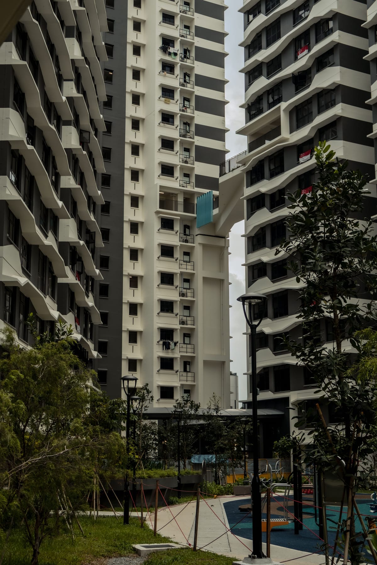 Illicit Massage Parlours and Hard-Selling Beauty Salons: Why They Keep Popping Up in HDB Estates Post feature image