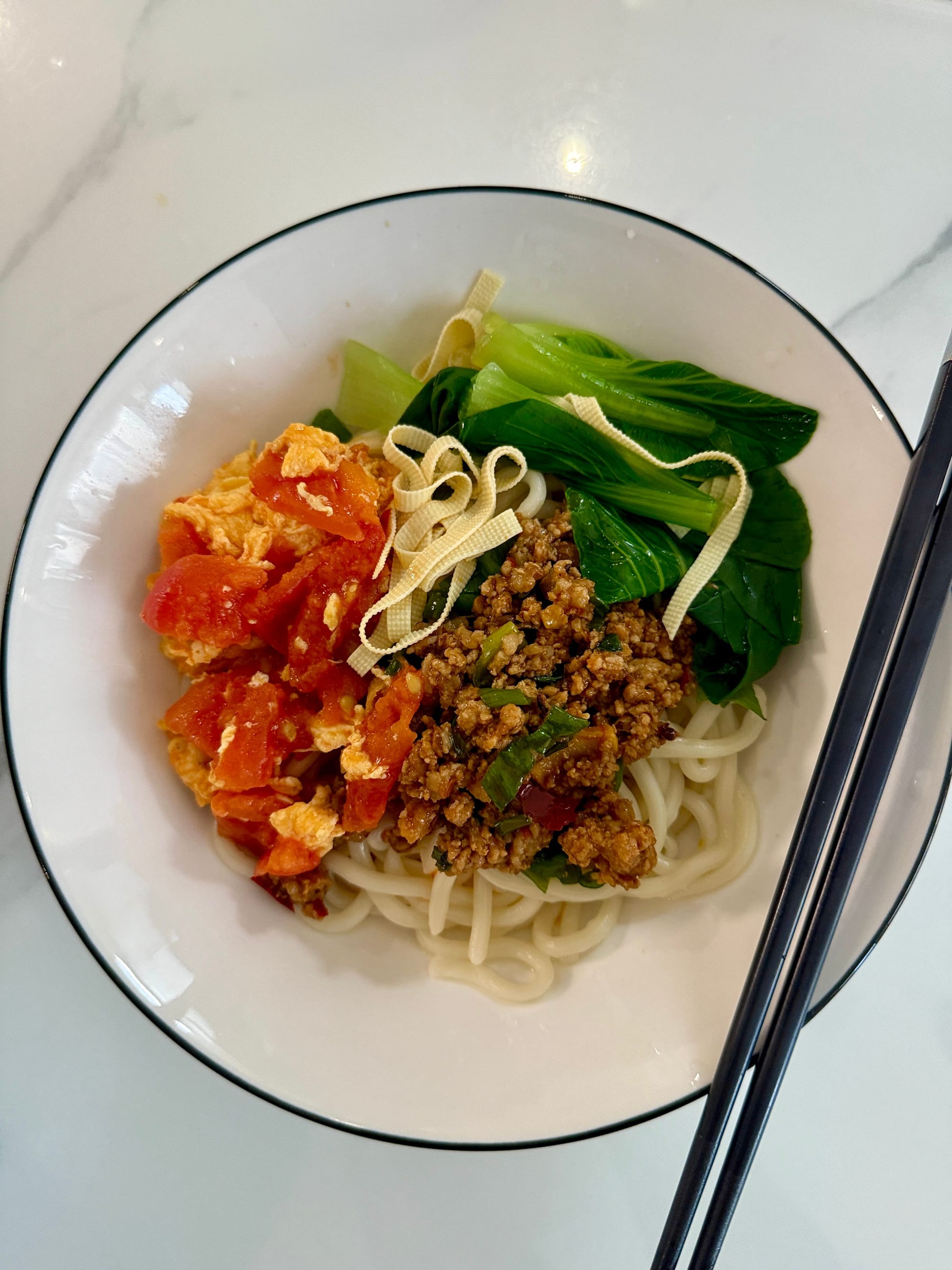 Is Hill Street Tai Hwa Pork Noodle Michelin Star-Worthy Or Overrated? Post image