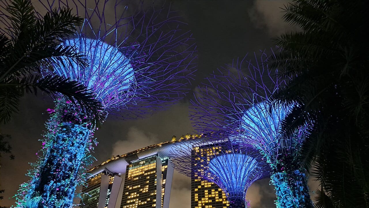 Gardens by the Bay's Mid-Autumn Lantern Trail Closes This Sunday, Here's How to Catch It Before It's Gone Post image