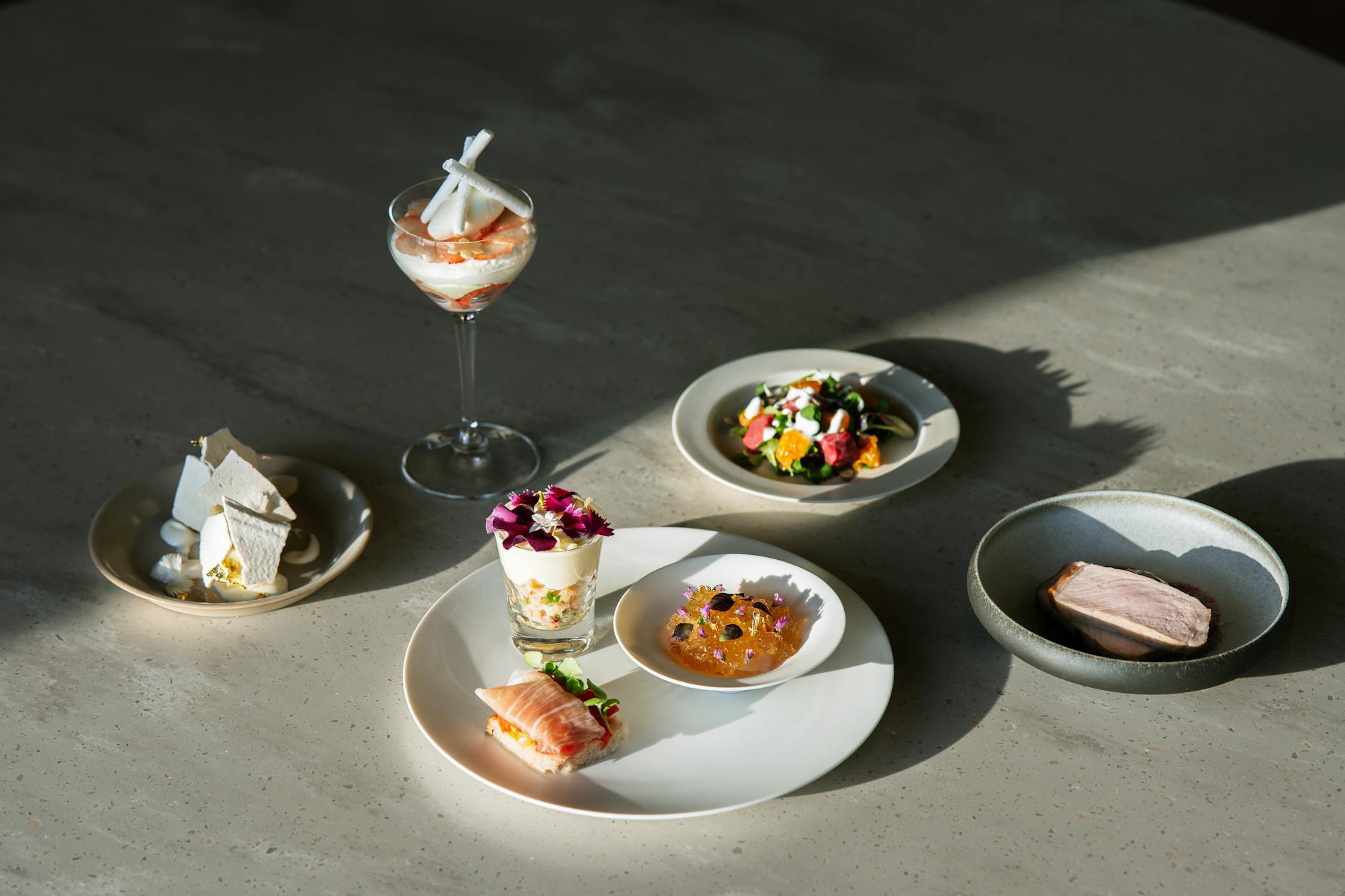 Luk Yu Tea House: 93-year-old Michelin Guide dim sum & tea spot Post feature image