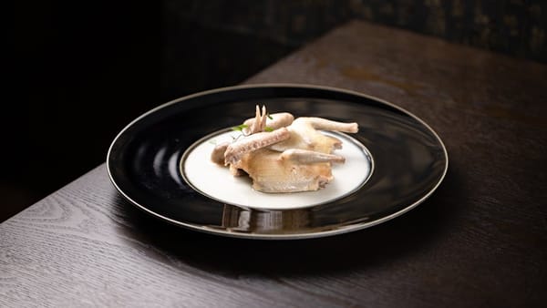 YARDBIRD SOUTHERN TABLE & BAR